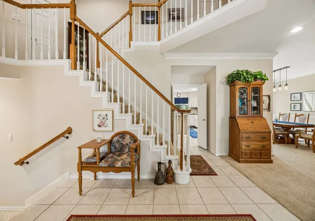 3rd image of 800 Fernwood Ct, Lewisville, TX 75077 | MLS# 21313228