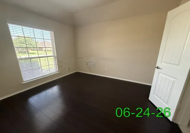 Photo 3 of Sale Pending at 2184 Liriope Ln, Waxahachie, TX 75165 | MLS# 21313330 | Listing updated on 2026-09-28