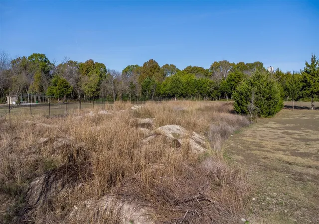 Photo 4 of Land for sale at 20 S Lancaster Hutchins Rd, Lancaster, TX 75146 | MLS# 21313371 | Listing updated on 2026-08-18