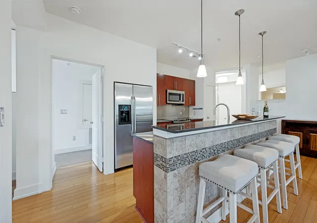 Listing Photo 5 - Condo for sale in building located at 4333 Gilbert Ave, Dallas, TX 75219 - Unit #219