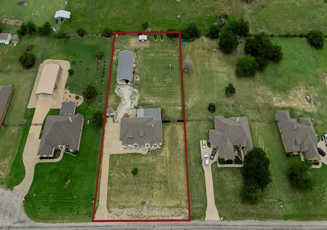 Homes for sale in Godley, TX | 120 Lone Star Wy, Godley, TX 76044 | MLS# 21312073