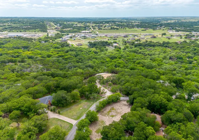 Homes for sale in Cresson, TX | 113 Overlook Ct, Cresson, TX 76035 | MLS# 21313339