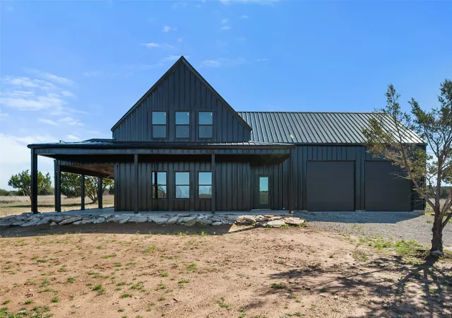Single family home for sale at 1053 Bluff Creek Dr, Strawn, TX 76475 | MLS# 21313347
