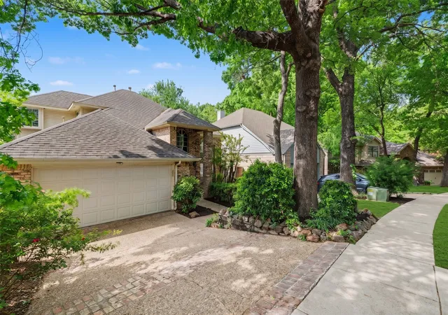 Photo 3 of Single family home for sale at 6701 Clear Springs Cir, Garland, TX 75044 | MLS# 21311976 | Listing updated on 2026-08-22