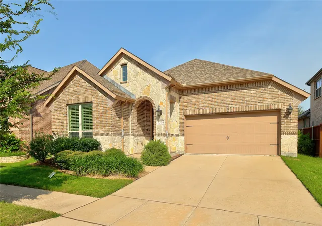 Photo 2 of Sale Pending at 4316 Querida Ave, Mc Kinney, TX 75070 | MLS# 21313376 | Listing updated on 2026-08-27