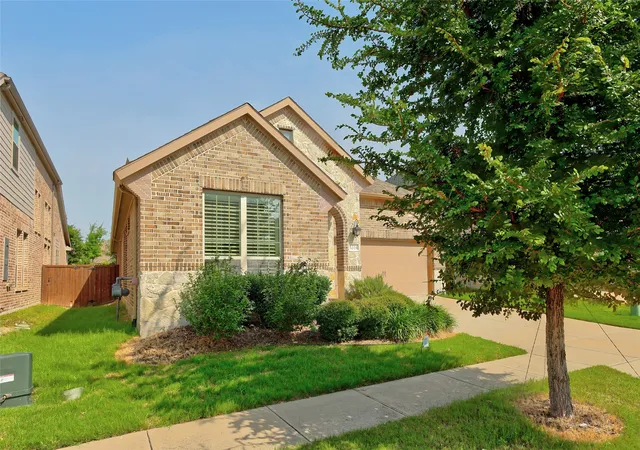 Photo 3 of Sale Pending at 4316 Querida Ave, Mc Kinney, TX 75070 | MLS# 21313376 | Listing updated on 2026-08-27