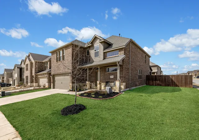 Photo 3 of Single family home for sale at 3839 Tack Room Rd, Aubrey, TX 76227 | MLS# 21303396 | Listing updated on 2026-08-22