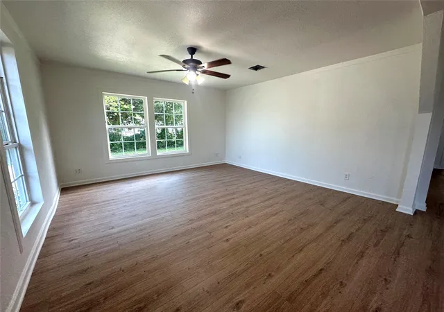 Homes for sale in Comanche, TX | 1007 N Lane St, Comanche, TX 76442 | MLS# 21313451