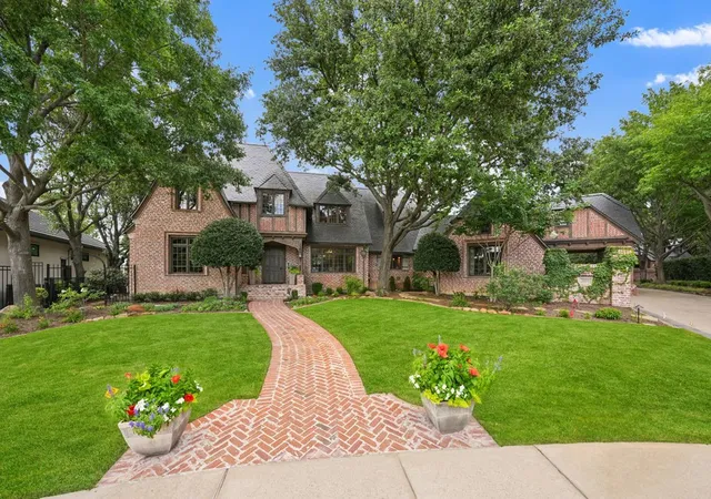 Photo 1 of Sale Pending at 3820 Touraine Dr, Frisco, TX 75034 | MLS# 21312790 | Listing updated on 2026-07-11