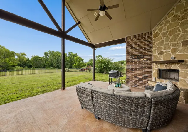 Photo 3 of Single family home for sale at 62 Trailridge Dr, Melissa, TX 75454 | MLS# 21313190 | Listing updated on 2026-09-17