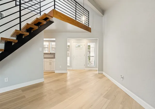 Photo 3 of Condo for sale at 676 Harbor Dr, Azle, TX 76020 | MLS# 21313487 | Listing updated on 2026-09-25