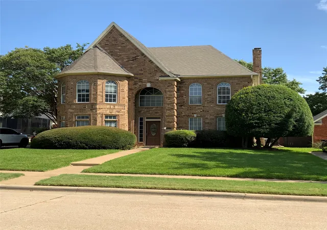 Homes for sale in Grapevine, TX | 2851 Timber Hill Dr, Grapevine, TX 76051 | MLS# 21302293