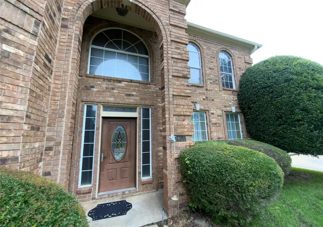 Homes for sale in Grapevine, TX | 2851 Timber Hill Dr, Grapevine, TX 76051 | MLS# 21302293