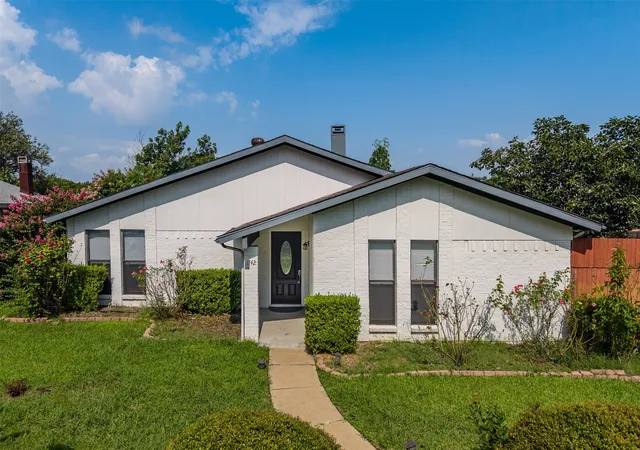 Homes for sale in Carrollton, TX | 1742 Delaford Dr, Carrollton, TX 75007 | MLS# 21313523