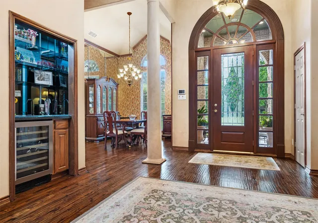 Photo 3 of Single family home for sale at 1718 Wanda Wy, Arlington, TX 76001 | MLS# 21310183 | Listing updated on 2026-08-31