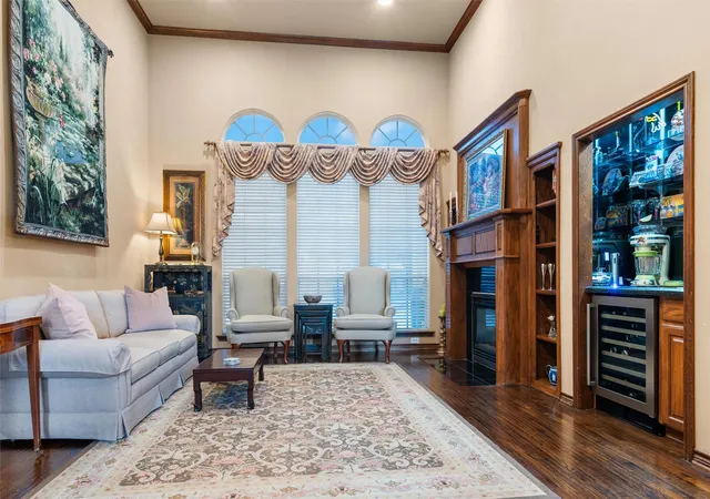Photo 4 of Single family home for sale at 1718 Wanda Wy, Arlington, TX 76001 | MLS# 21310183 | Listing updated on 2026-08-31