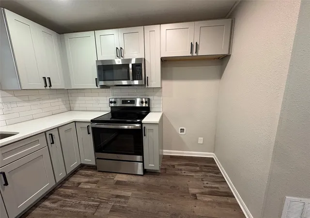 Homes for sale in St Jo, TX | 607 S Broad St, St Jo, TX 76265 | MLS# 21313412