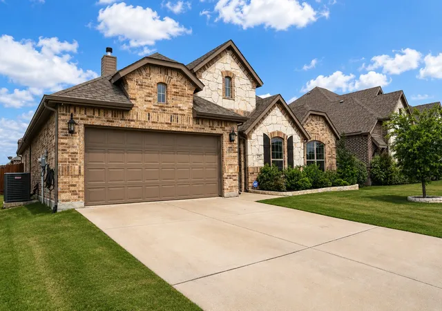 3rd image of 279 Paluxy St, Burleson, TX 76028 | MLS# 21280827