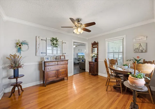 Photo 4 of Single family home for sale at 2022 Long Creek Ct, Granbury, TX 76049 | MLS# 21313562 | Listing updated on 2026-08-25