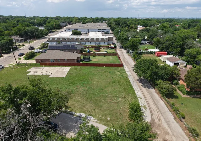 1st image of 11 W Higgins Blvd, Cockrell Hill, TX 75211 | MLS# 21312231