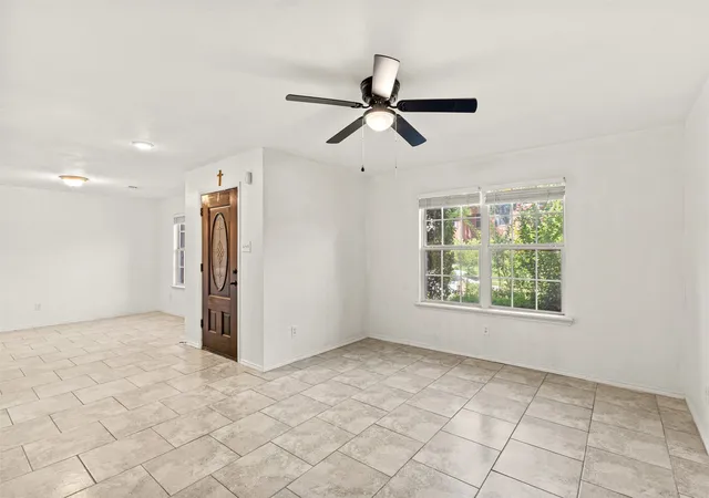 Photo 4 of Single family home for sale at 3341 Pecan Shadow Wy, Mesquite, TX 75181 | MLS# 21313443 | Listing updated on 2026-08-22