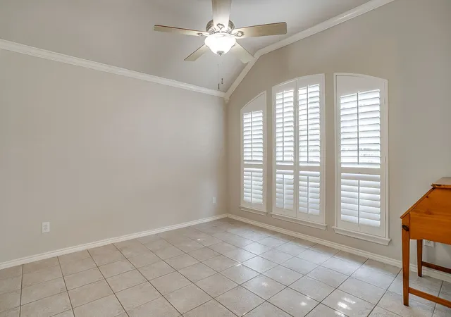 Photo 2 of Sale Pending at 1100 Andromeda Wy, Arlington, TX 76013 | MLS# 21313438 | Listing updated on 2026-07-28