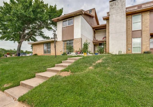 Photo 2 of Townhouse for sale at 1402 S Carrier Pkwy #202, Grand Prairie, TX 75051 | MLS# 21308006 | Listing updated on 2026-08-25