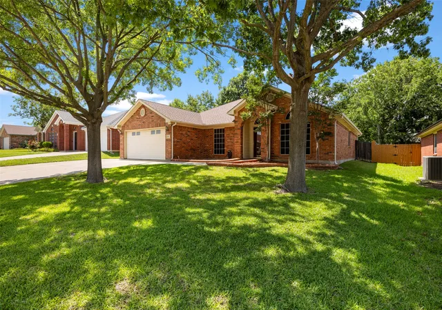 Homes for sale in Mansfield, TX | 1717 Prescott Dr, Mansfield, TX 76063 | MLS# 21279811