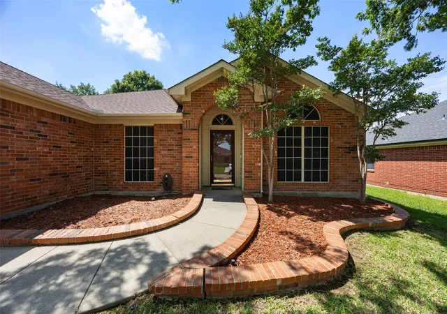 Homes for sale in Mansfield, TX | 1717 Prescott Dr, Mansfield, TX 76063 | MLS# 21279811