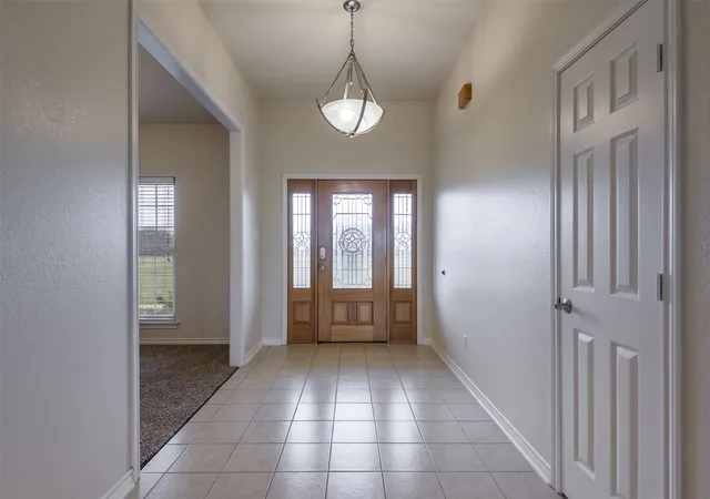 Photo 3 of Single family home for sale at 1066 West Rd, Waxahachie, TX 75165 | MLS# 21309022 | Listing updated on 2026-08-22