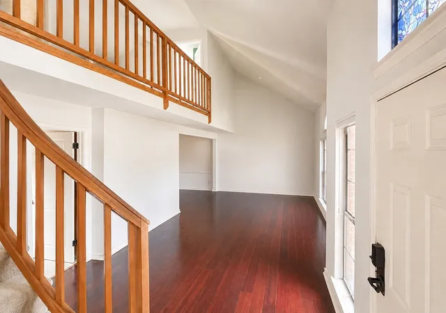 Photo 4 of Sale Pending at 514 Rainier St, Cedar Hill, TX 75104 | MLS# 21312453 | Listing updated on 2026-07-22