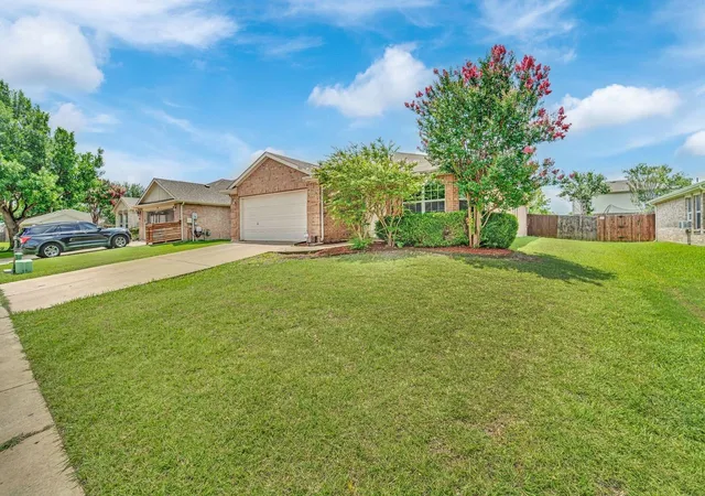 Photo 2 of Single family home for sale at 3003 Connor Ln, Wylie, TX 75098 | MLS# 21313650 | Listing updated on 2026-09-05