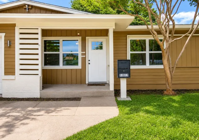 Homes for sale in Dallas, TX | 11817 Fernald Ave, Dallas, TX 75218 | MLS# 21313592