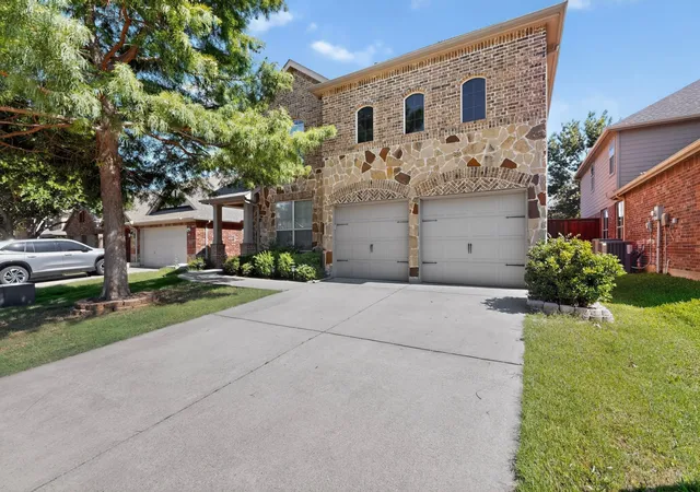 Photo 2 of Single family home for sale at 10505 Sexton Dr, Mc Kinney, TX 75072 | MLS# 21294705 | Listing updated on 2026-08-22