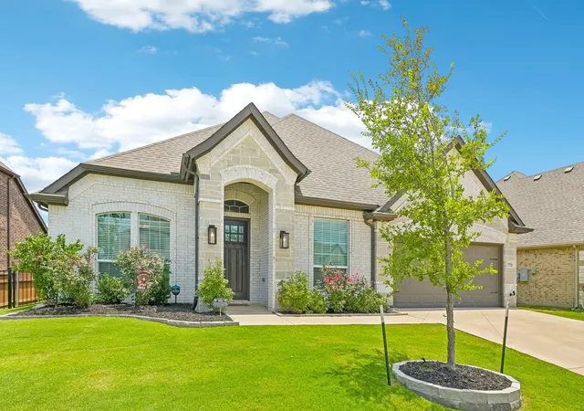 Photo 2 of Single family home for sale at 7720 Sweet Sorghum St, Joshua, TX 76058 | MLS# 21303992 | Listing updated on 2026-09-04