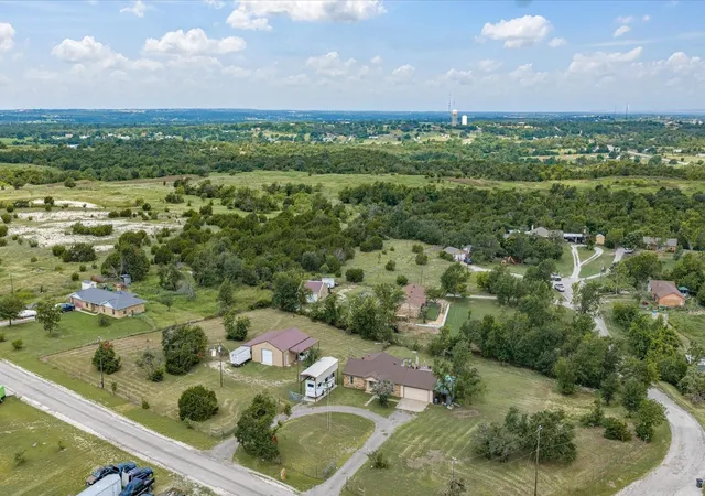 Homes for sale in Springtown, TX | 704 Land Of Goshen Dr, Springtown, TX 76082 | MLS# 21313324