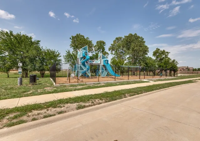 Homes for sale in Waxahachie, TX | 111 Tetrad Cir, Waxahachie, TX 75165 | MLS# 21306362