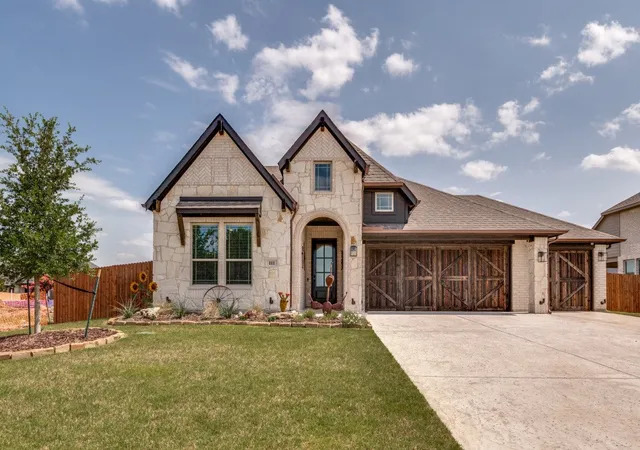 Homes for sale in Waxahachie, TX | 111 Tetrad Cir, Waxahachie, TX 75165 | MLS# 21306362