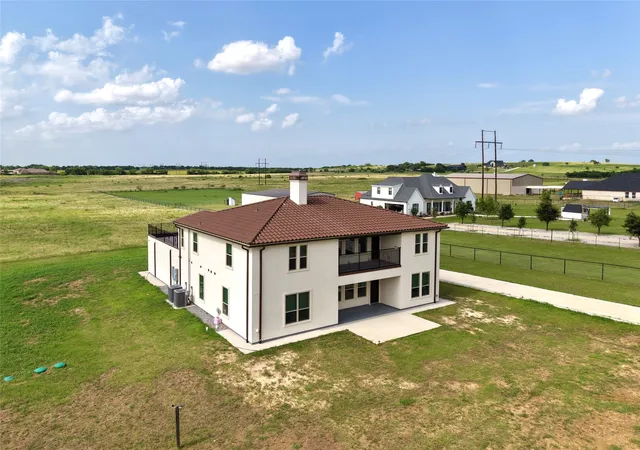 Photo 3 of Single family home for sale at 4450 E Masch Branch Rd, Krum, TX 76249 | MLS# 21312705 | Listing updated on 2026-09-05