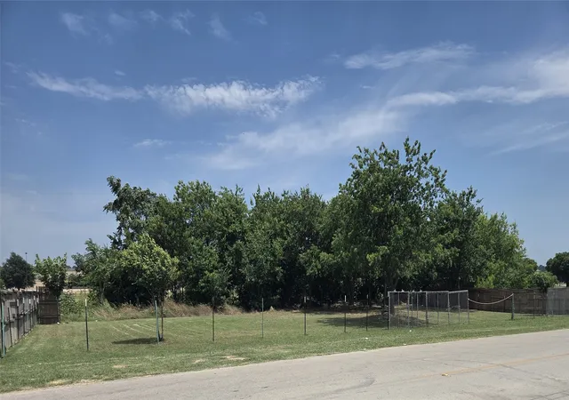 Photo 2 of Land for sale at 2709 Beverly Ave, Fort Worth, TX 76104 | MLS# 21312436 | Listing updated on 2026-08-22