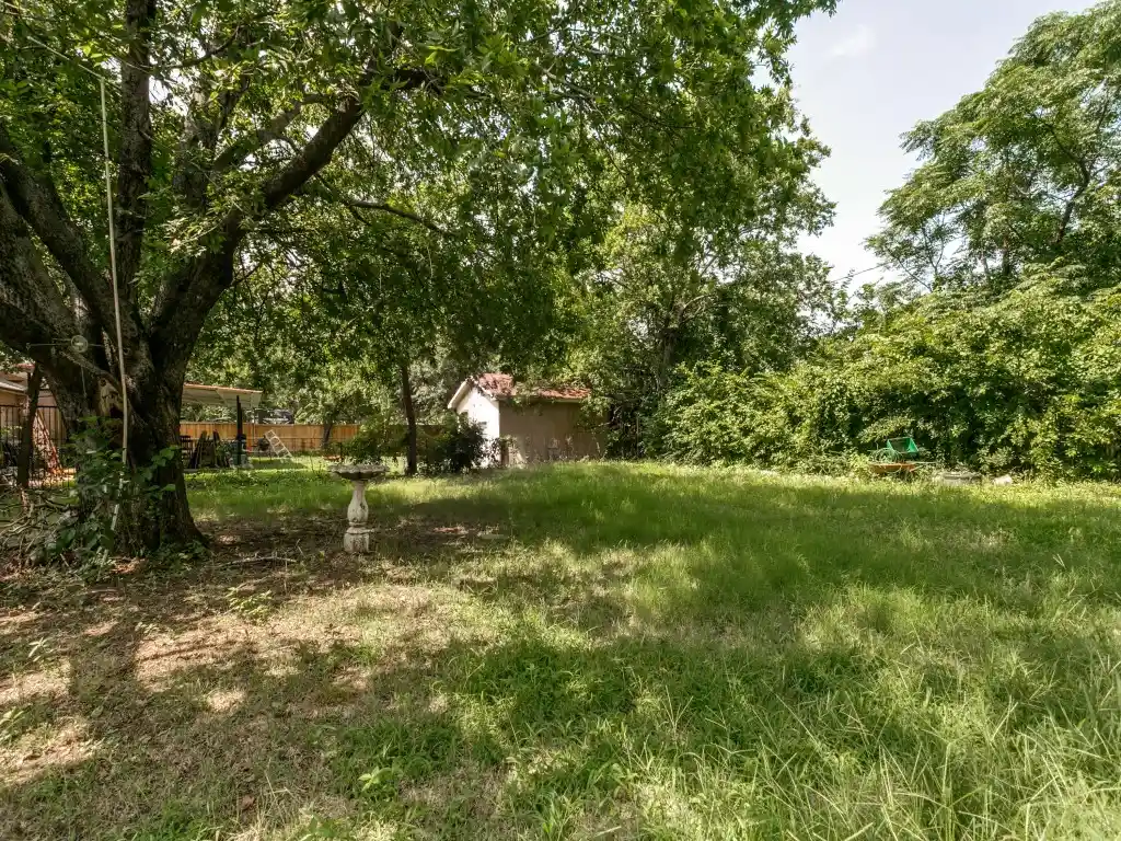 Photo 1 of Single family home for sale at 709 Mulkey Ln, Denton, TX 76209 | MLS# 21309059 | Listing updated on 2026-10-28
