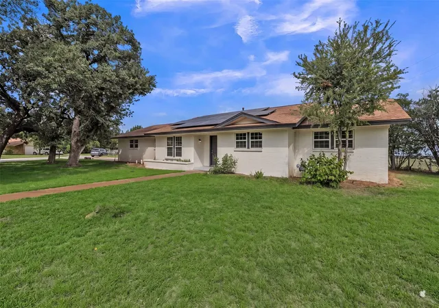 1st image of 508 Se 25th Ave, Mineral Wells, TX 76067 | MLS# 21313434