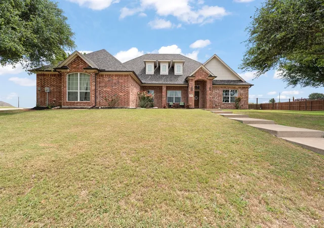 Photo 1 of Single family home for sale at 2211 Nottaway Dr, Cleburne, TX 76033 | MLS# 21312973 | Listing updated on 2026-08-24