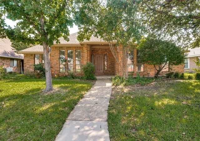 Photo 1 of Sale Pending at 2505 Copper Creek Ln, Carrollton, TX 75006 | MLS# 21310335 | Listing updated on 2026-07-28