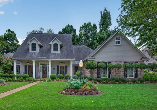 1st image of 10043 Toulouse Dr, Shreveport, LA 71106 | MLS# 21311863