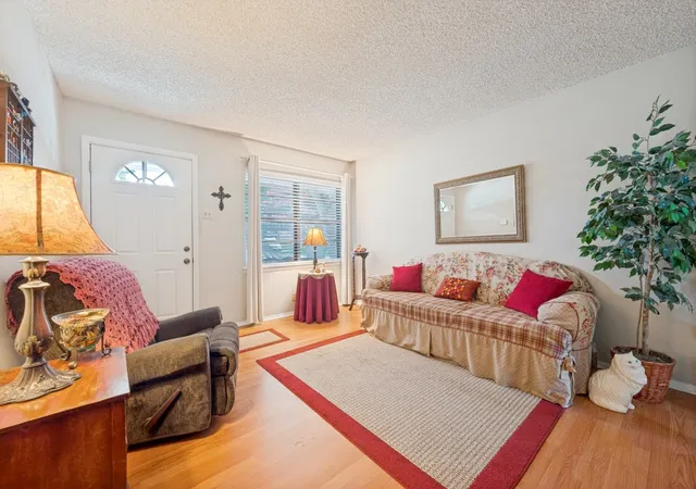 Photo 3 of Single family home for sale at 1604 Pleasant Run Rd, Carrollton, TX 75006 | MLS# 21313771 | Listing updated on 2026-08-22