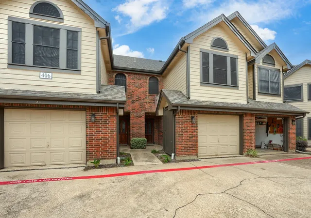 Homes for sale in Irving, TX | 406 Santa Fe Trl #45, Irving, TX 75063 | MLS# 21313687