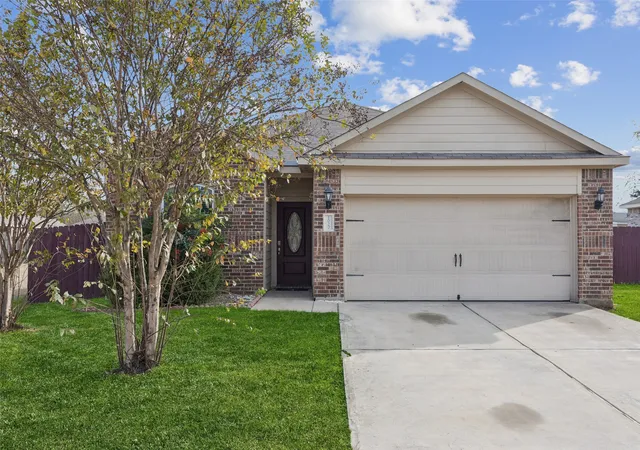 Photo 1 of Single family home for sale at 1020 Walnut Ridge Dr, Hutchins, TX 75141 | MLS# 21309426 | Listing updated on 2026-08-22