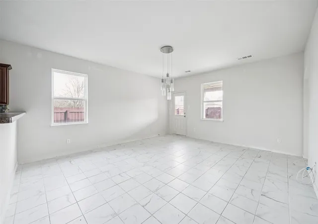 Photo 4 of Single family home for sale at 1020 Walnut Ridge Dr, Hutchins, TX 75141 | MLS# 21309426 | Listing updated on 2026-08-22