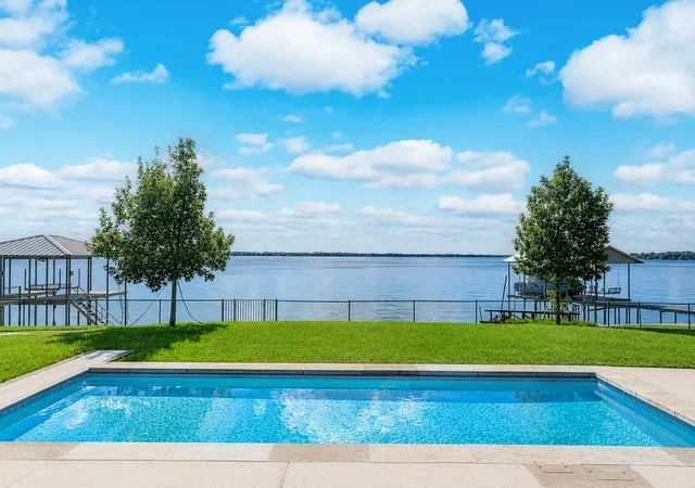 Homes for sale in Star Harbor, TX | 123 Shoreline Dr, Star Harbor, TX 75148 | MLS# 21310545